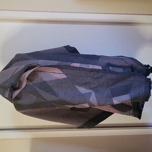 Soia & Kyo Larissa Geometric Scarf 70x26